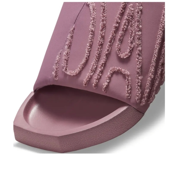 Jordan Nola slides light mulberry - Picture 2 of 6